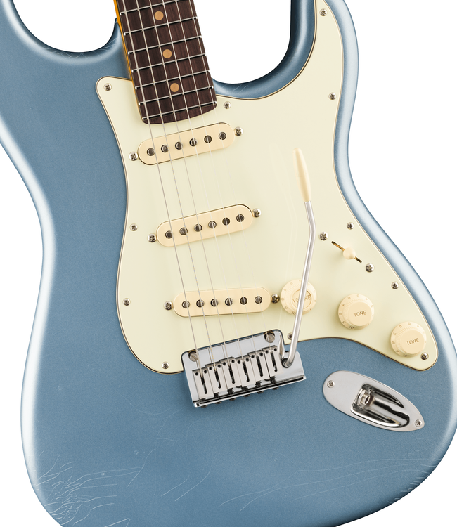 Fender American Ultra Luxe Vintage '60s Stratocaster - Rosewood Fretboard, Ice Blue Metallic