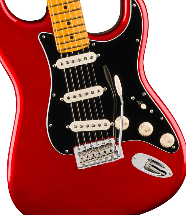 Fender American Professional Classic Stratocaster - Maple Fretboard, Candy Apple Red