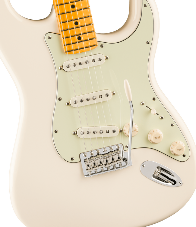 Fender American Professional Classic Stratocaster - Maple Fretboard, Olympic White