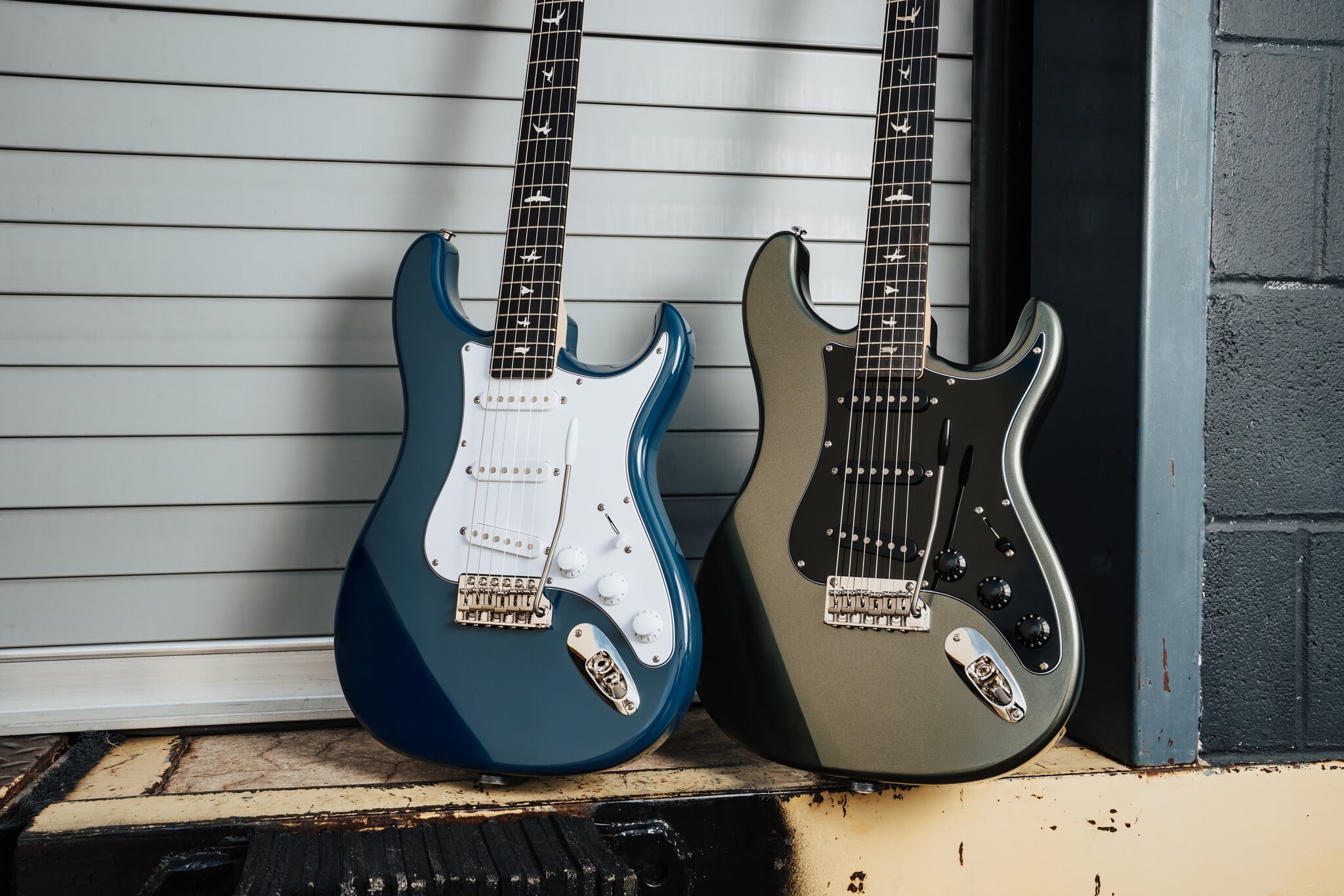 Limited Edition PRS SE Silver Sky Defender