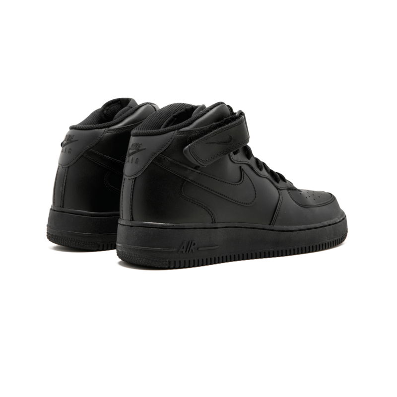 Nike on sale black mid