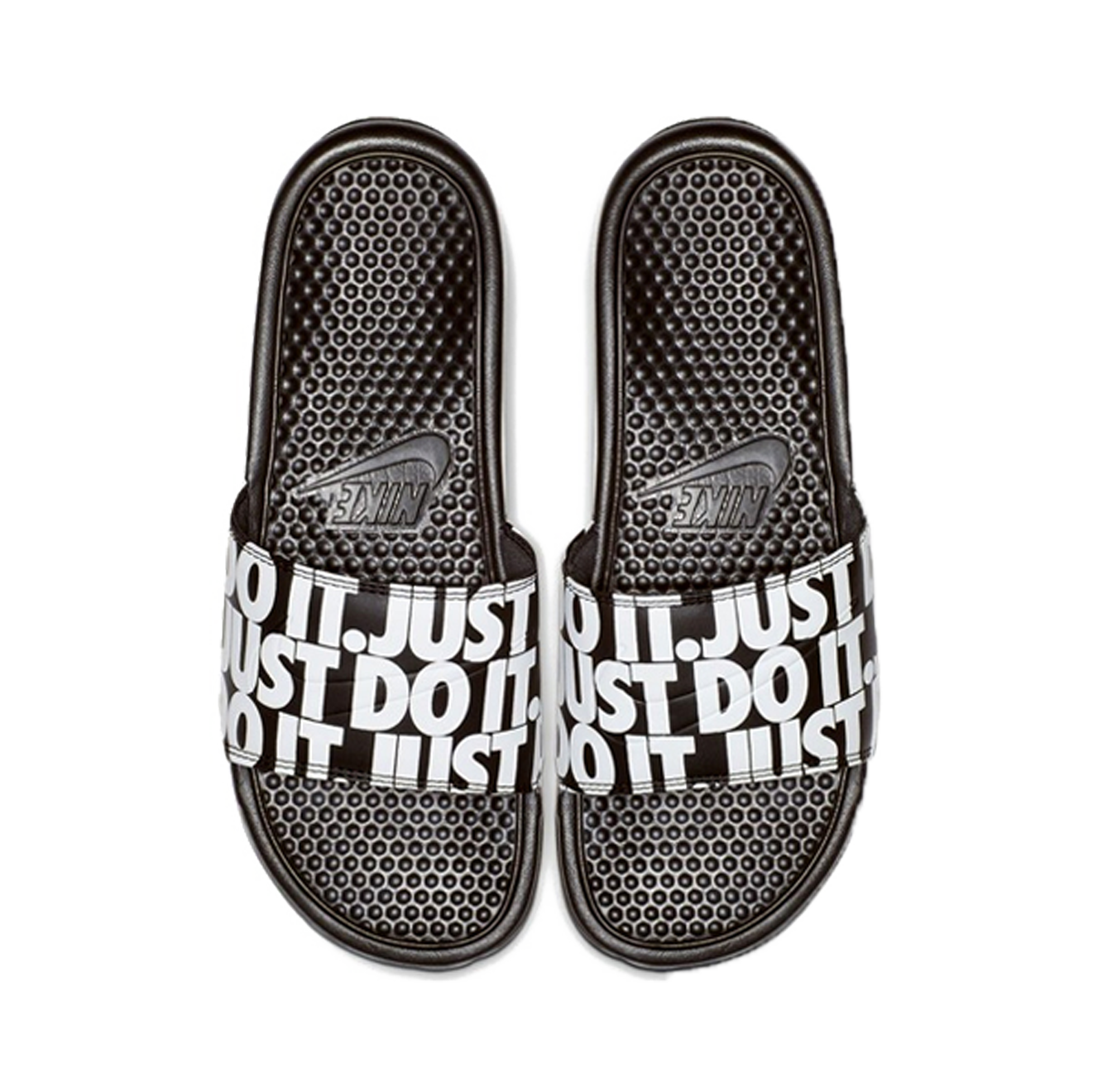 Nike benassi clearance black and white