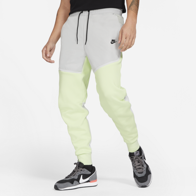 Nike Men's Tech Fleece Woven Joggers Lime CZ9901 - Sam Tabak