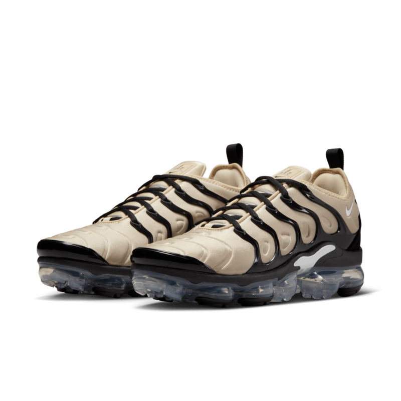 vapormax plus khaki