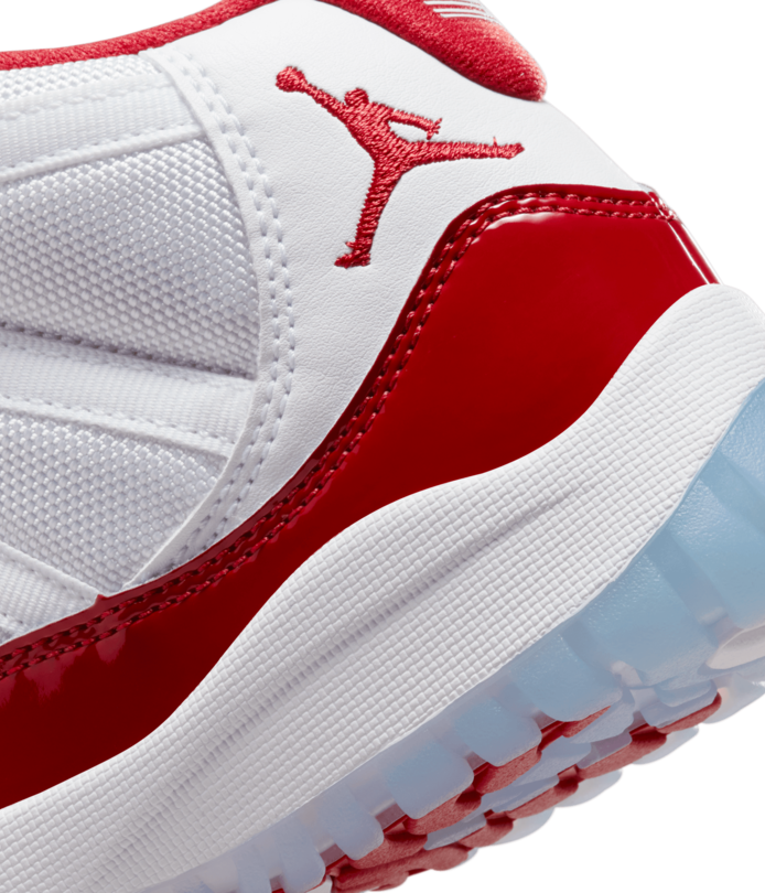 Jordan retro deals 11 red white