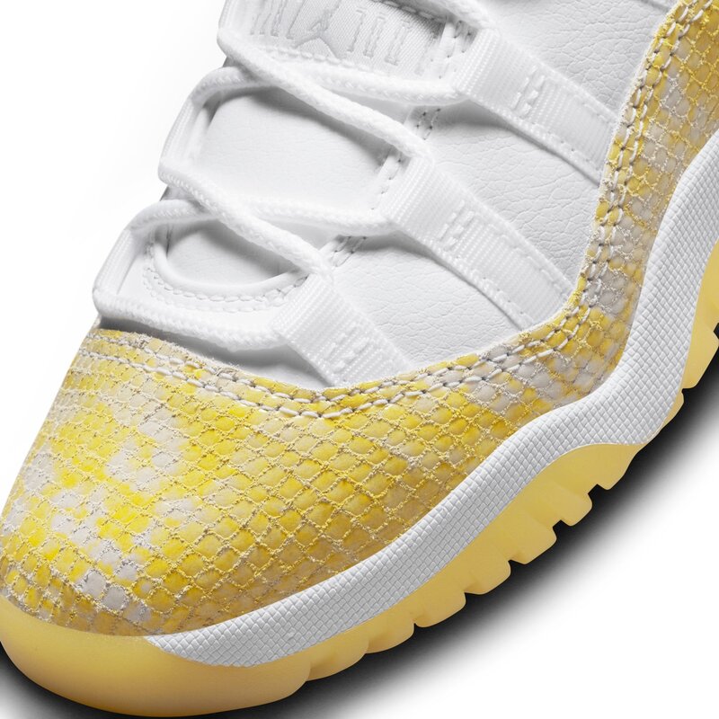 Air Jordan Wmns Air Jordan 11 Retro Low White/Tour Yellow-White