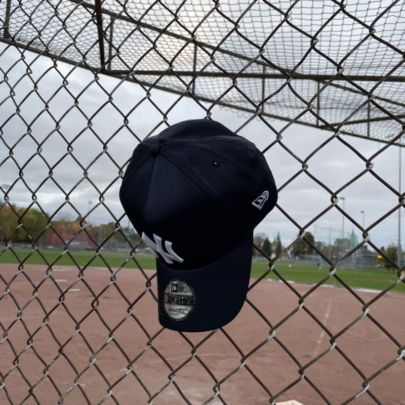 New Era New Era 940 9Forty A Frame SATIN New York Yankees Navy White