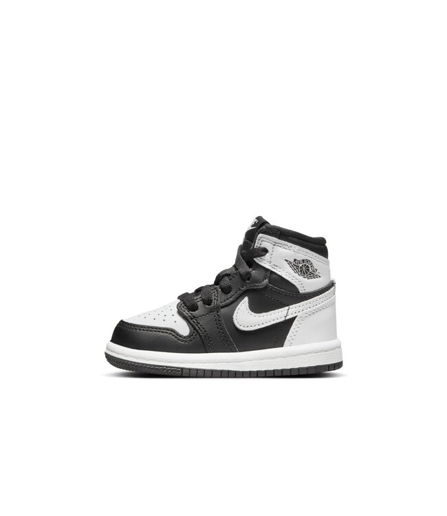 JORDAN 1 RETRO HIGH OG BLACK WHITE WHITE FD1413 010 Sam Tabak