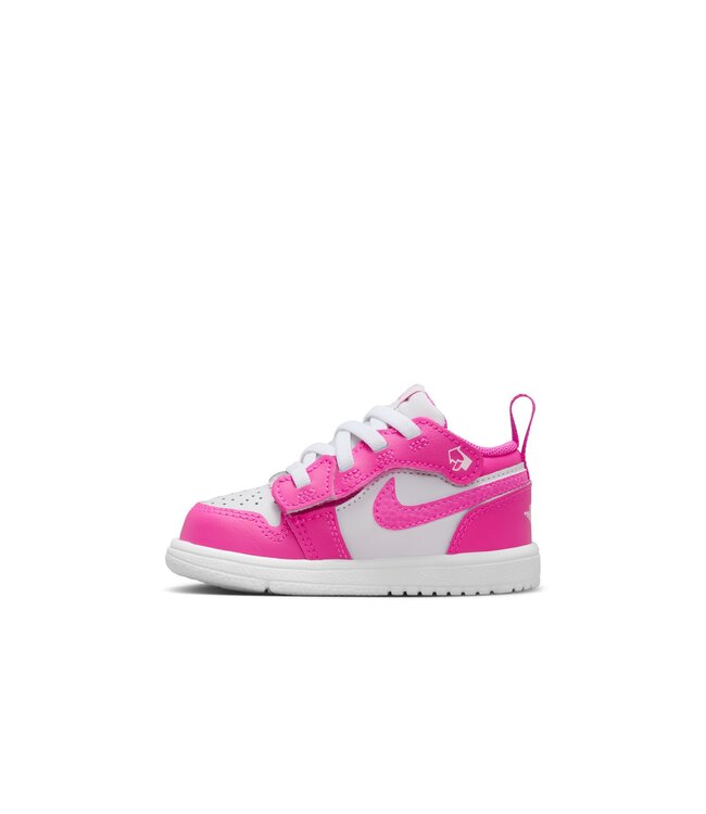 Nike air jordan 1 low hyper pink hotsell