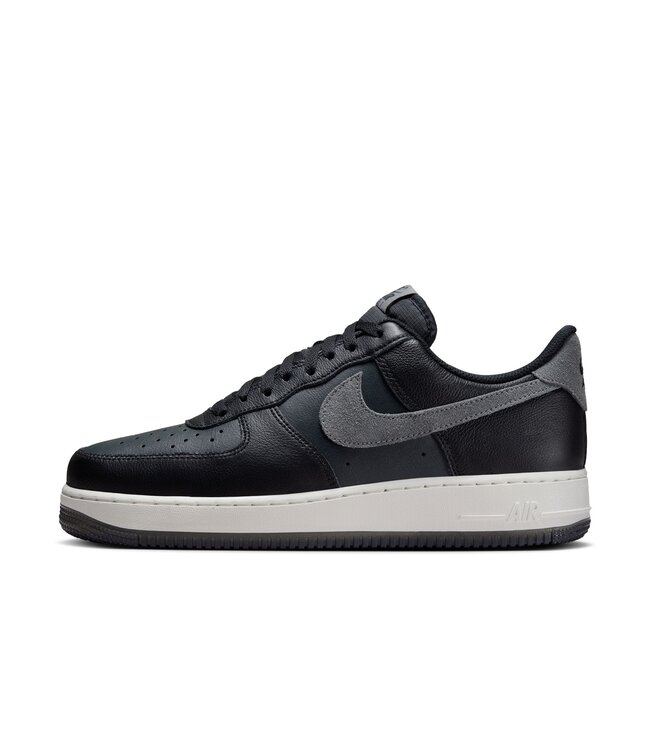 Mens nike uptowns deals