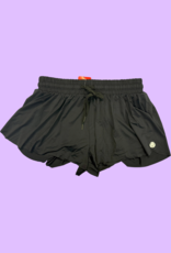 SPOTLIGHT YOGA SHORTS