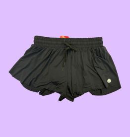 SPOTLIGHT YOGA SHORTS