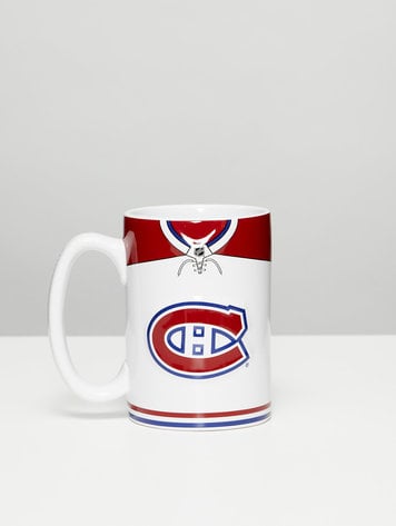 ACDC0650 MONTREAL CANADIENS 22 PVC DISTRESSED SHIELD - Tricolore Sports