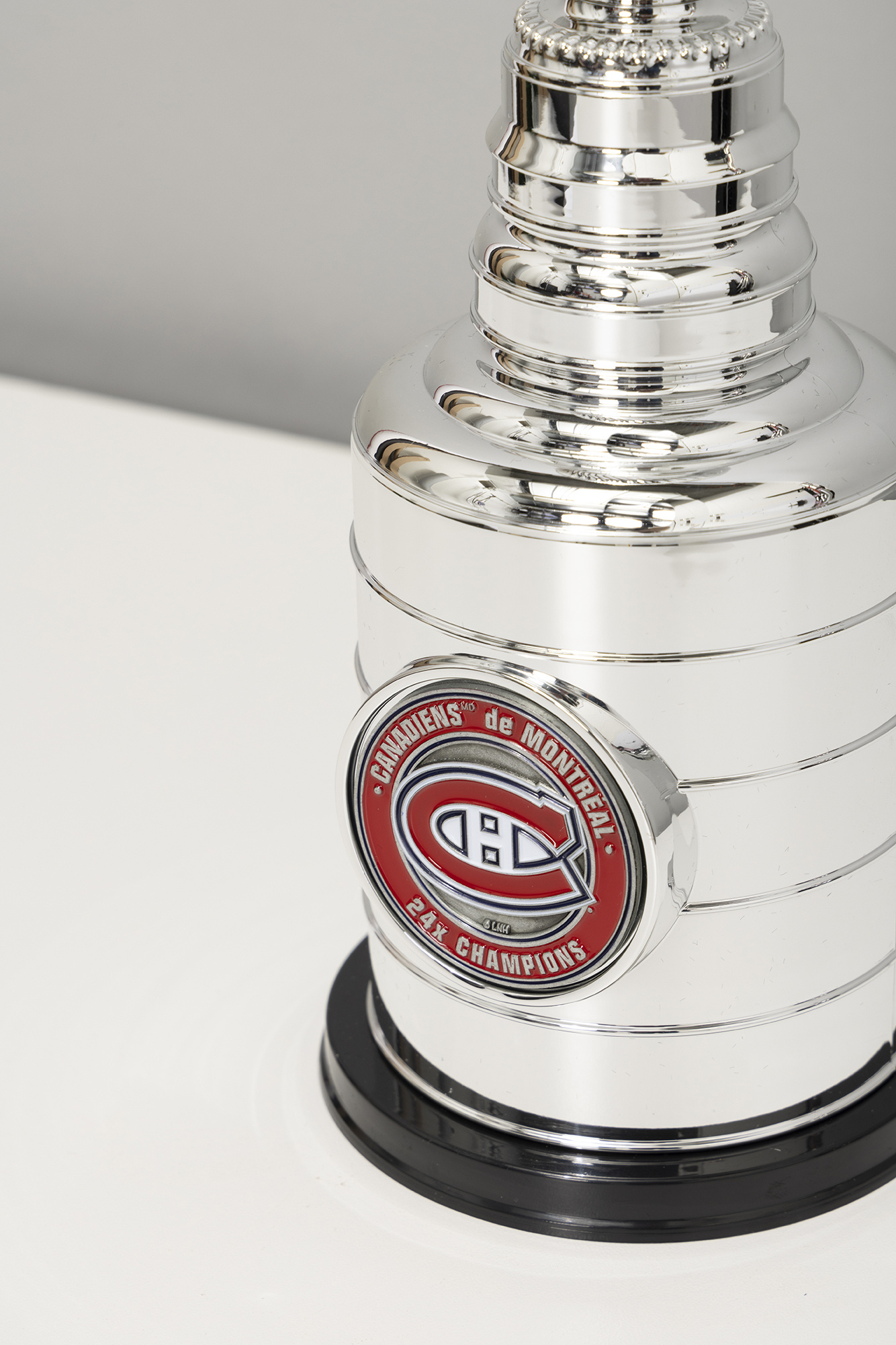 Montreal Canadiens 8 inch REAL Glass Replica NHL Hockey Stanley Cup