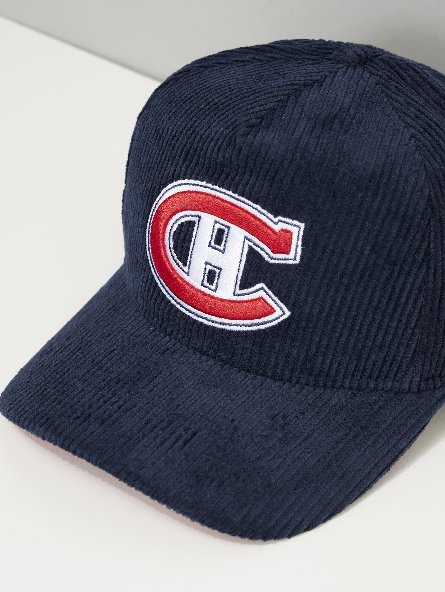 1945-46 Logo 47' Montreal Canadiens Corduroy Cap - Tricolore Sports