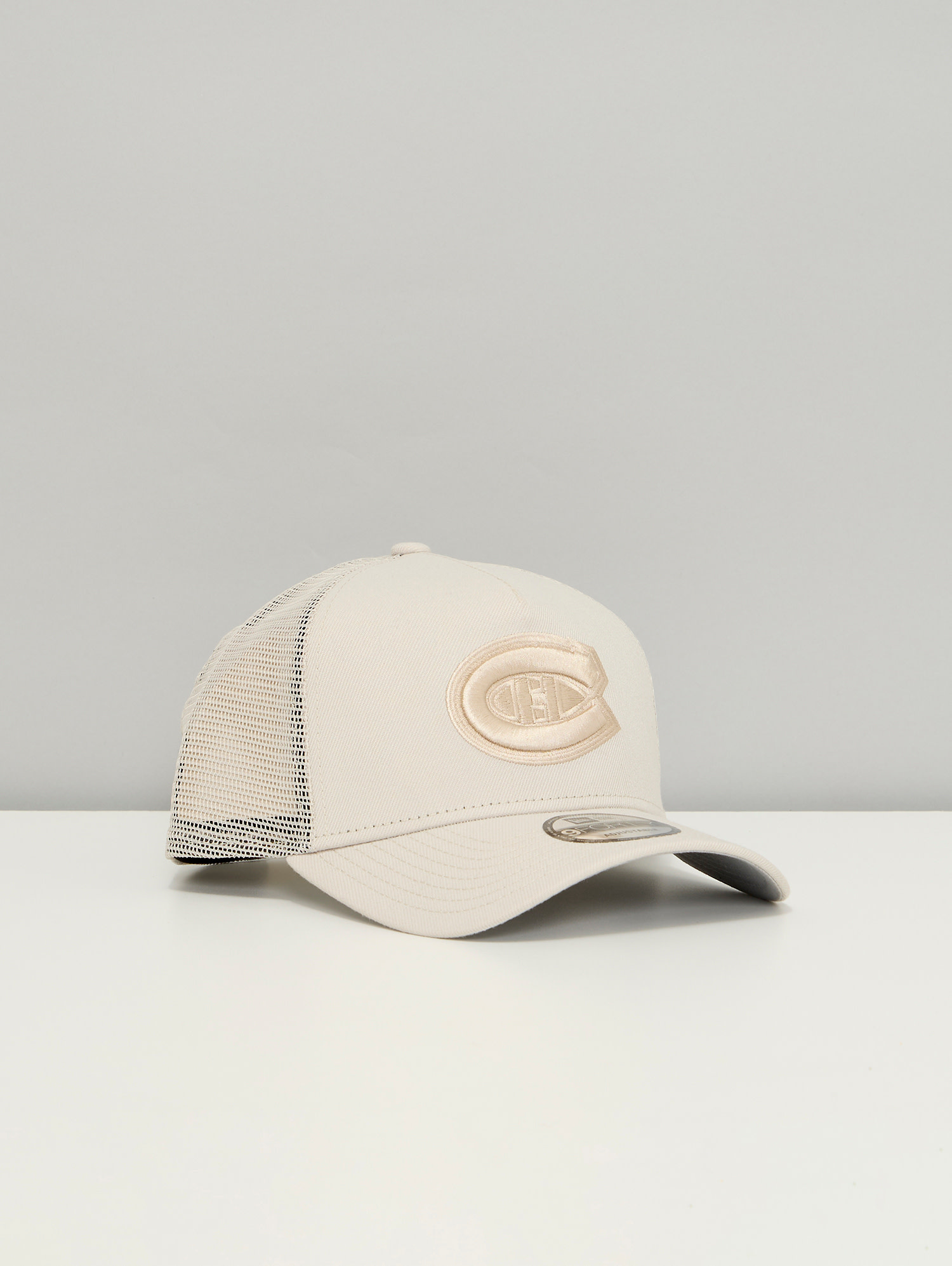 New era beige cap hotsell