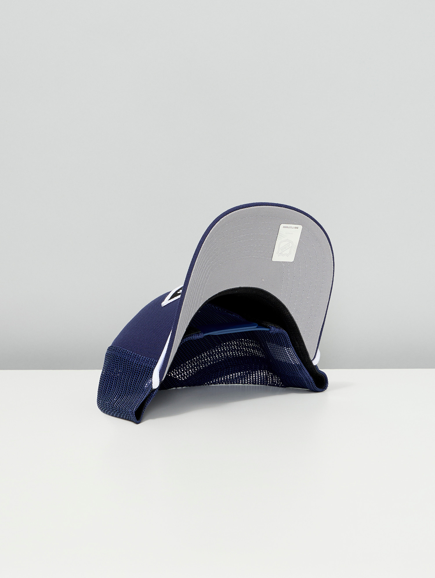 Casquette Trucker Lifestyle Athletics Graphic blanc-bleu marine NEW BA