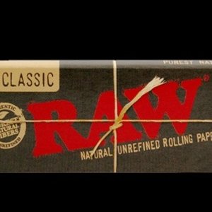 RAW RAW CLASSIC BLACK ROLLING PAPERS 1 1/4 Organic