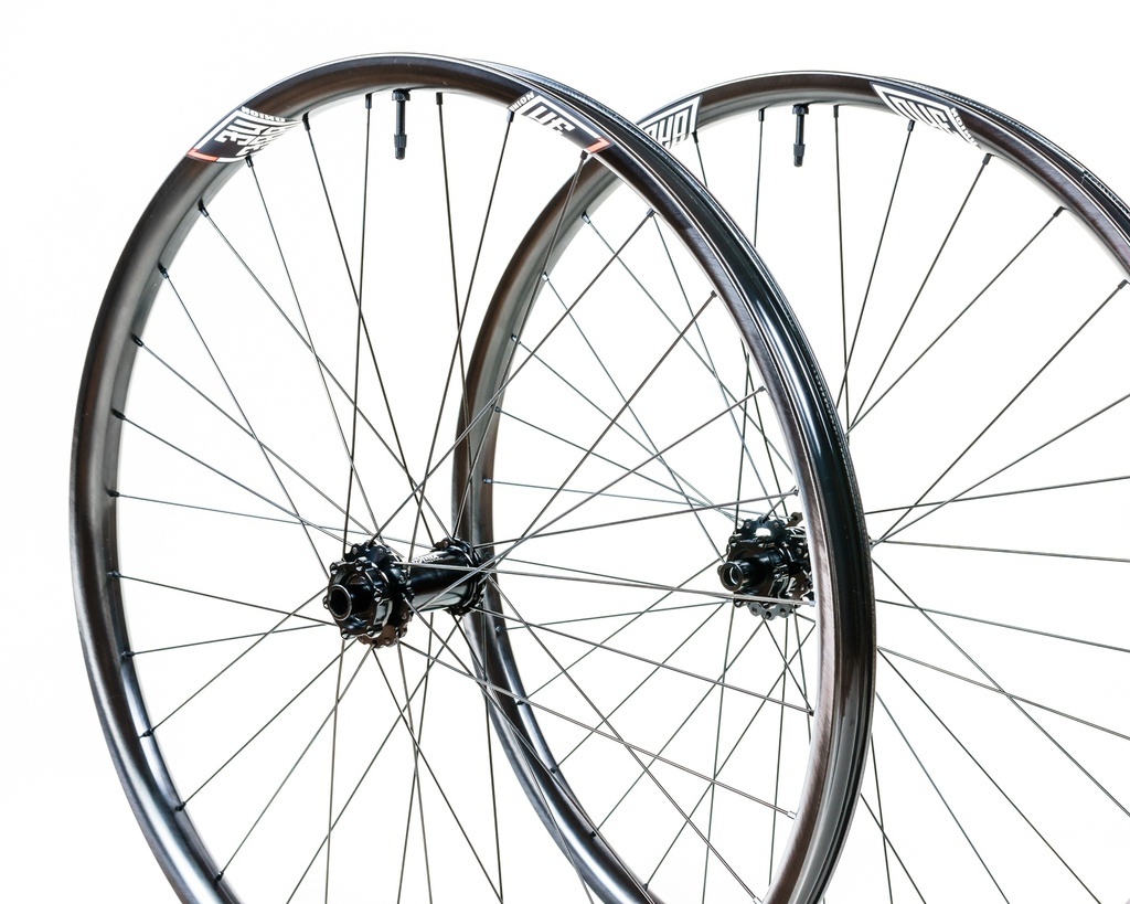 We Are One Composites We Are One Union 29" Wheelset - Onyx Classic Hubs - Sapim Race Spokes