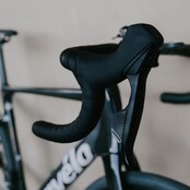 CALEDONIA-5 RIVAL AXS FIVE BLACK SIZE 54