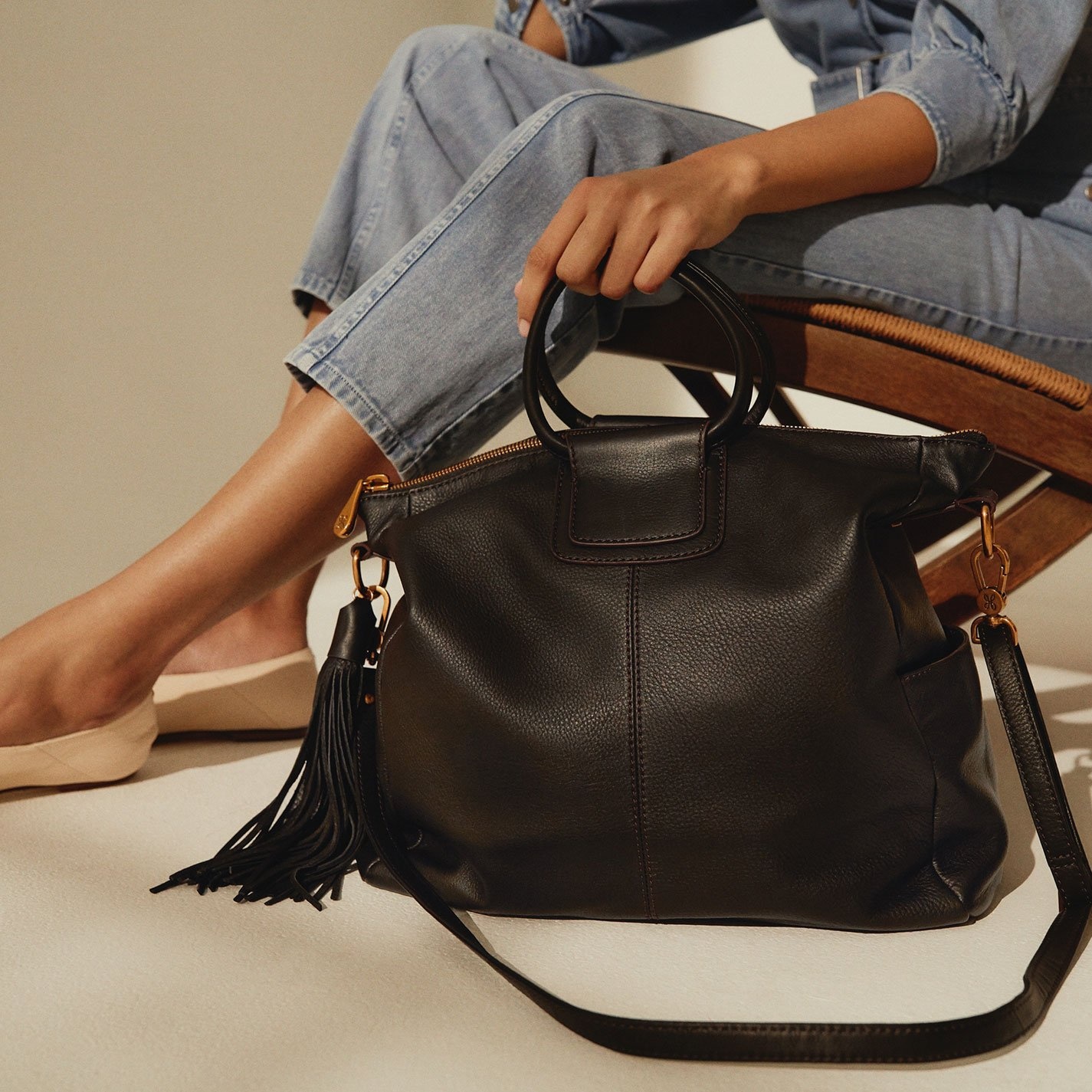 hobo sheila bolsa with guitar strap