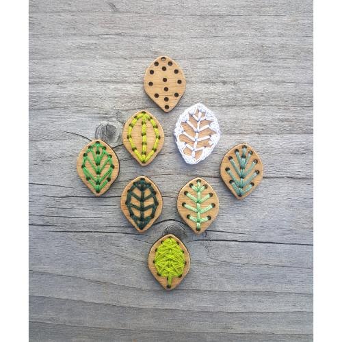 Katrinkles Katrinkles Leaf Stitchable Buttons