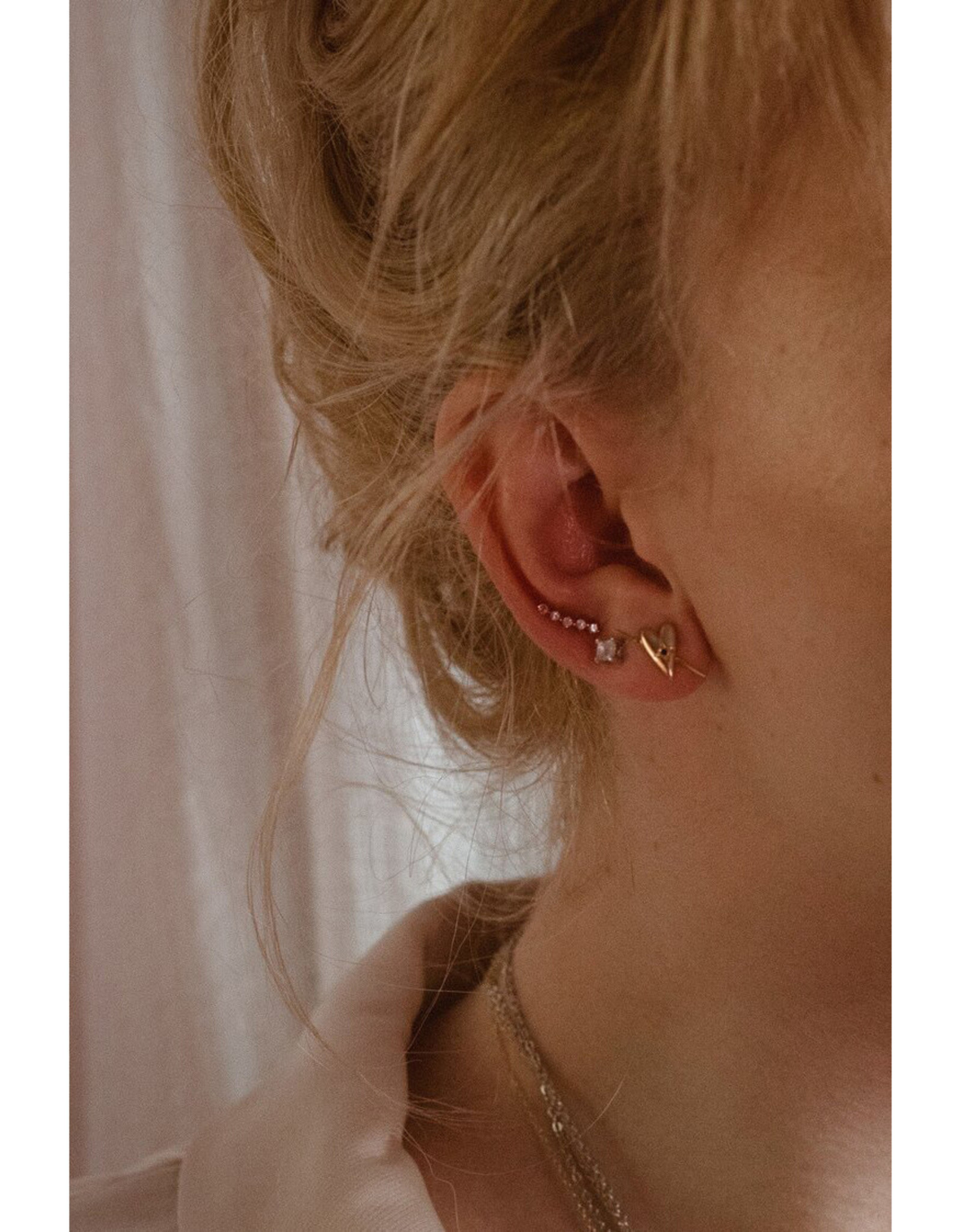 Sarah Mulder Jewelry Gold Lady Ear Climbers - Onyx