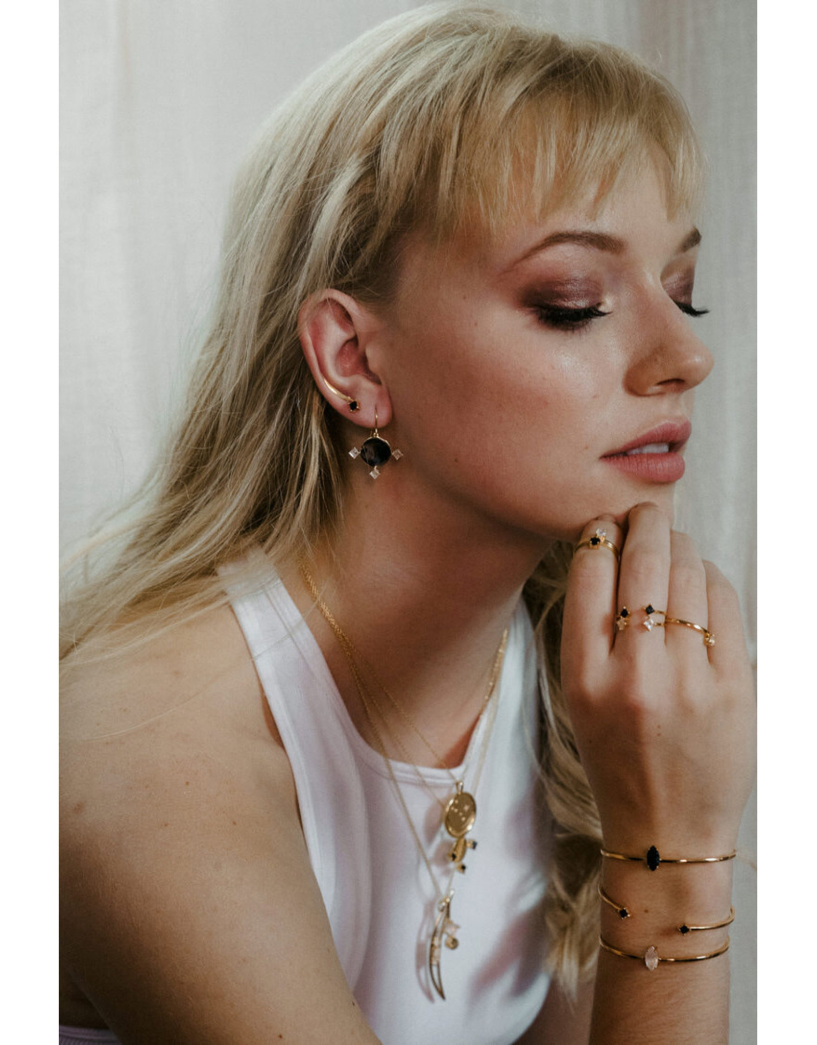 Sarah Mulder Jewelry Gold Cassie Studs - Onyx