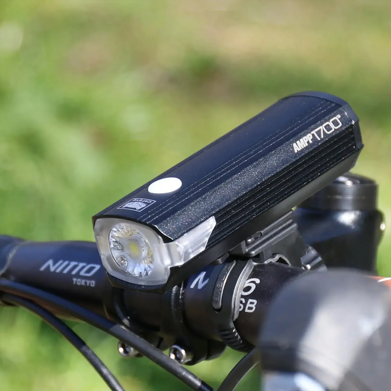 Cateye Cateye Front Headlight AMPP 1700