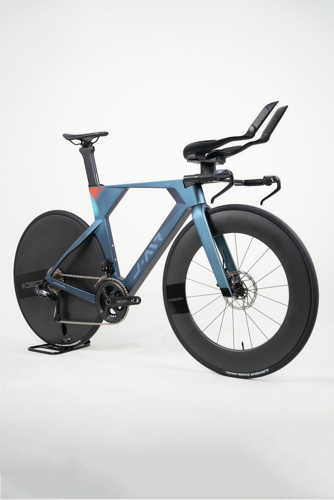 Java TT Vega in Green, side view with Decaf disc rear wheel