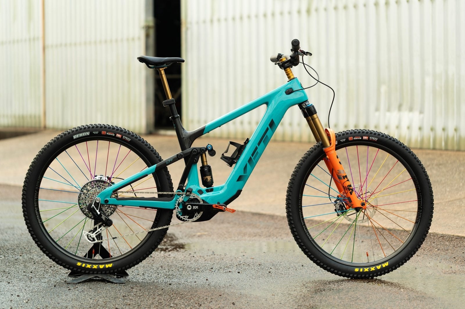Yeti LTe custom build