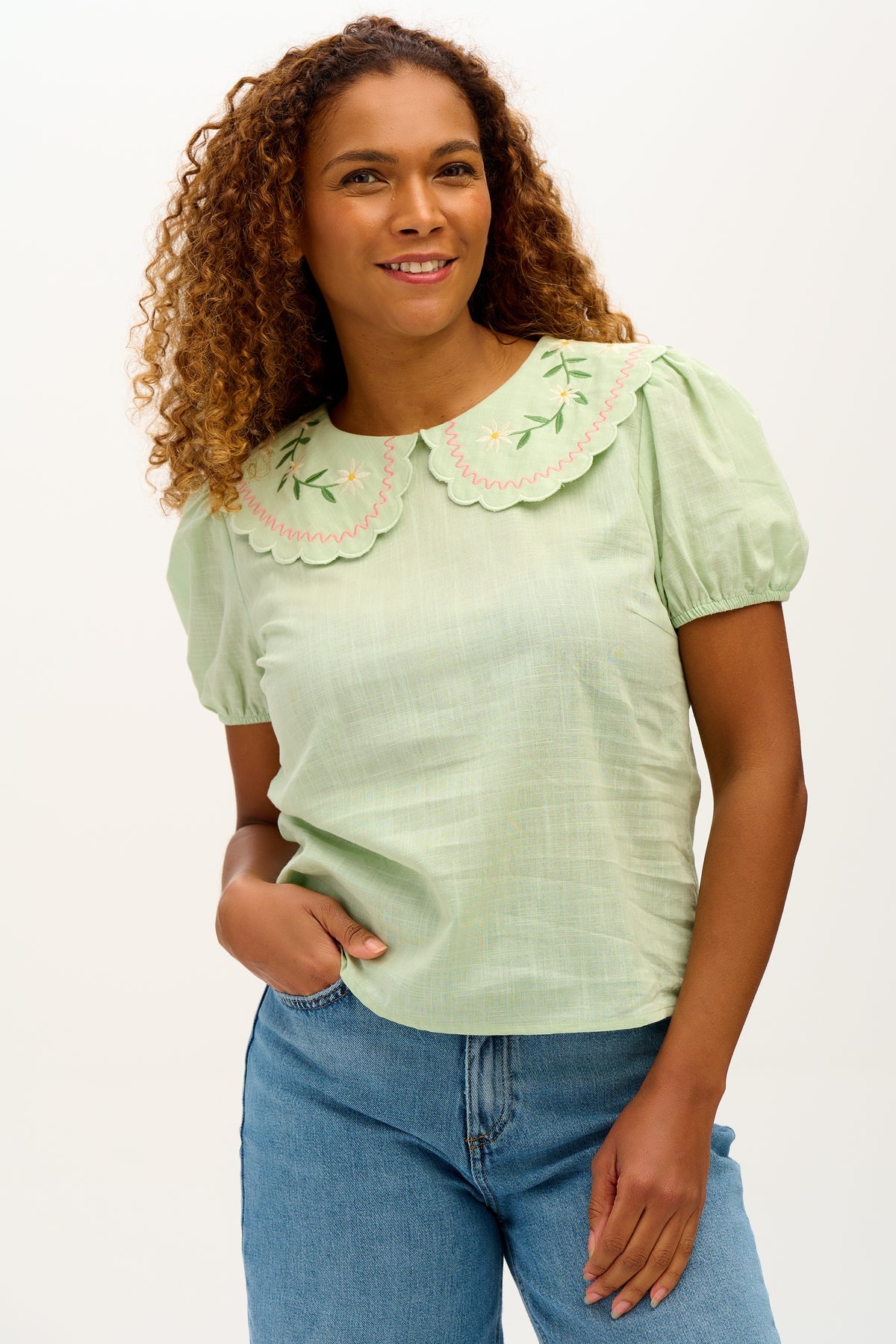 Sugarhill Brighton Macie Scallop Collar Top Floral Embroidery