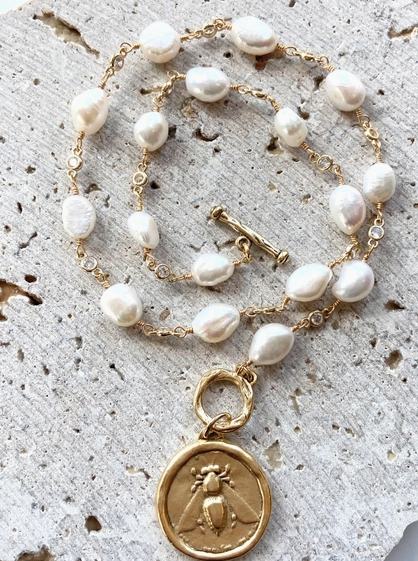 Queen Bee Pearl Necklace 18"