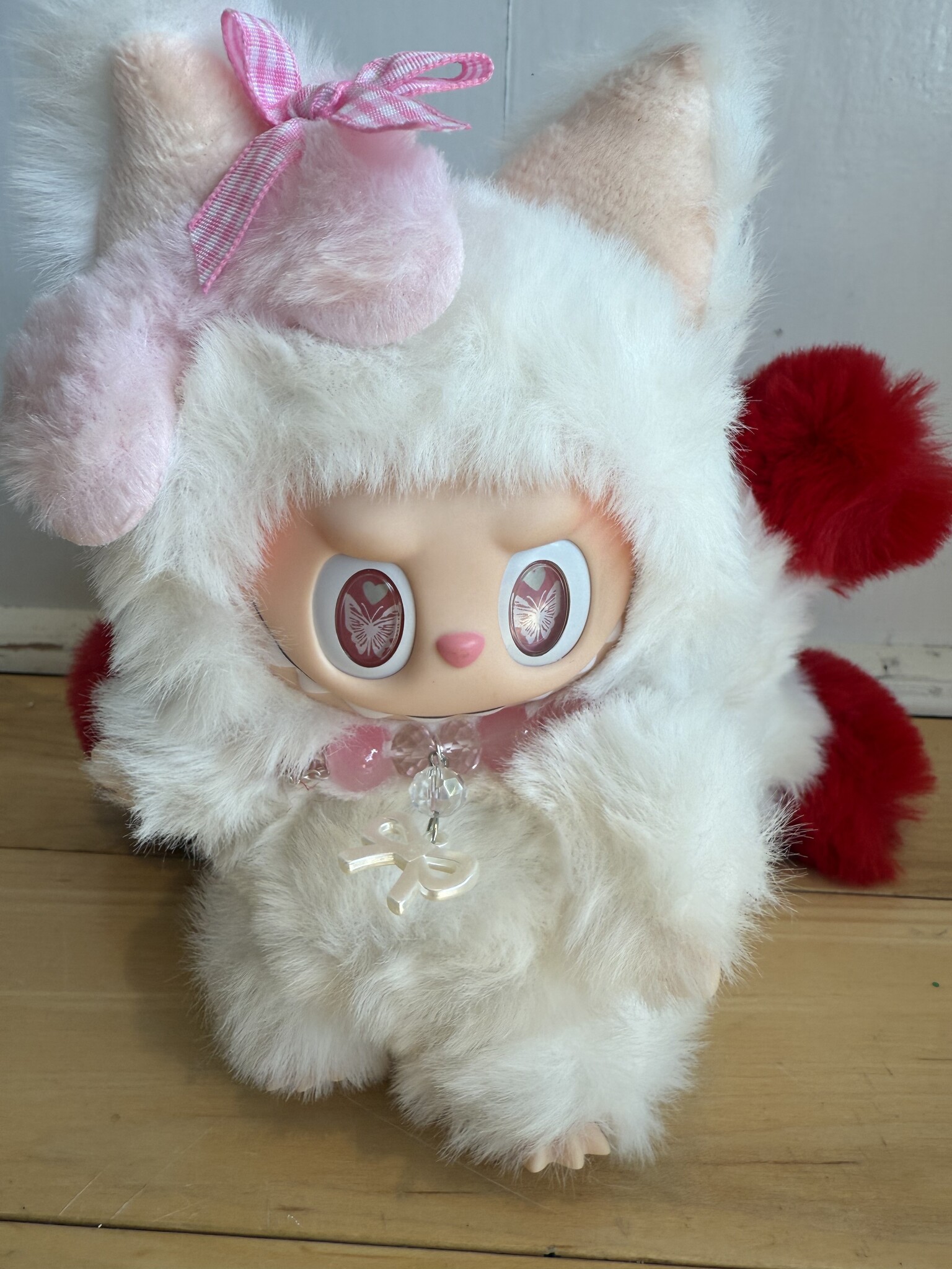 Nine Tail Fox Monster White with Red Tail