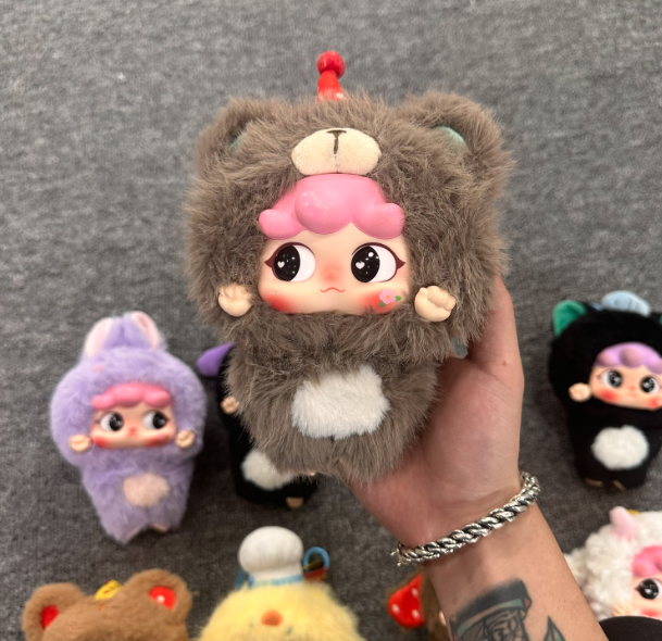Baby Three Baby Three Plush Blind Box: Migo Sneaky Plush Series Figurine Blind Box