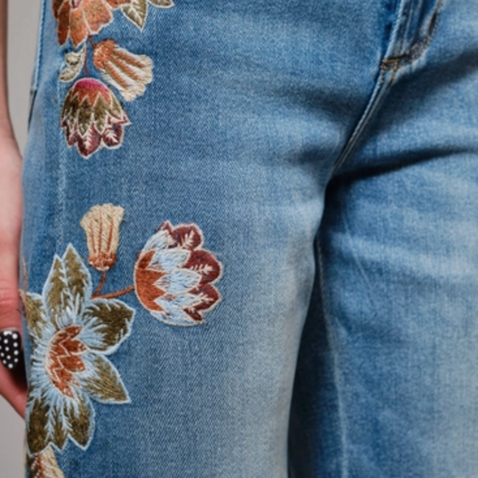 Flower Embroidery High Waist Flare Jean