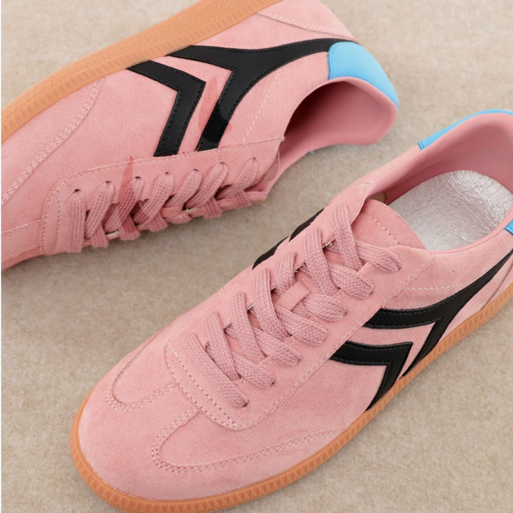 Miracle Miles Xena Sneaker