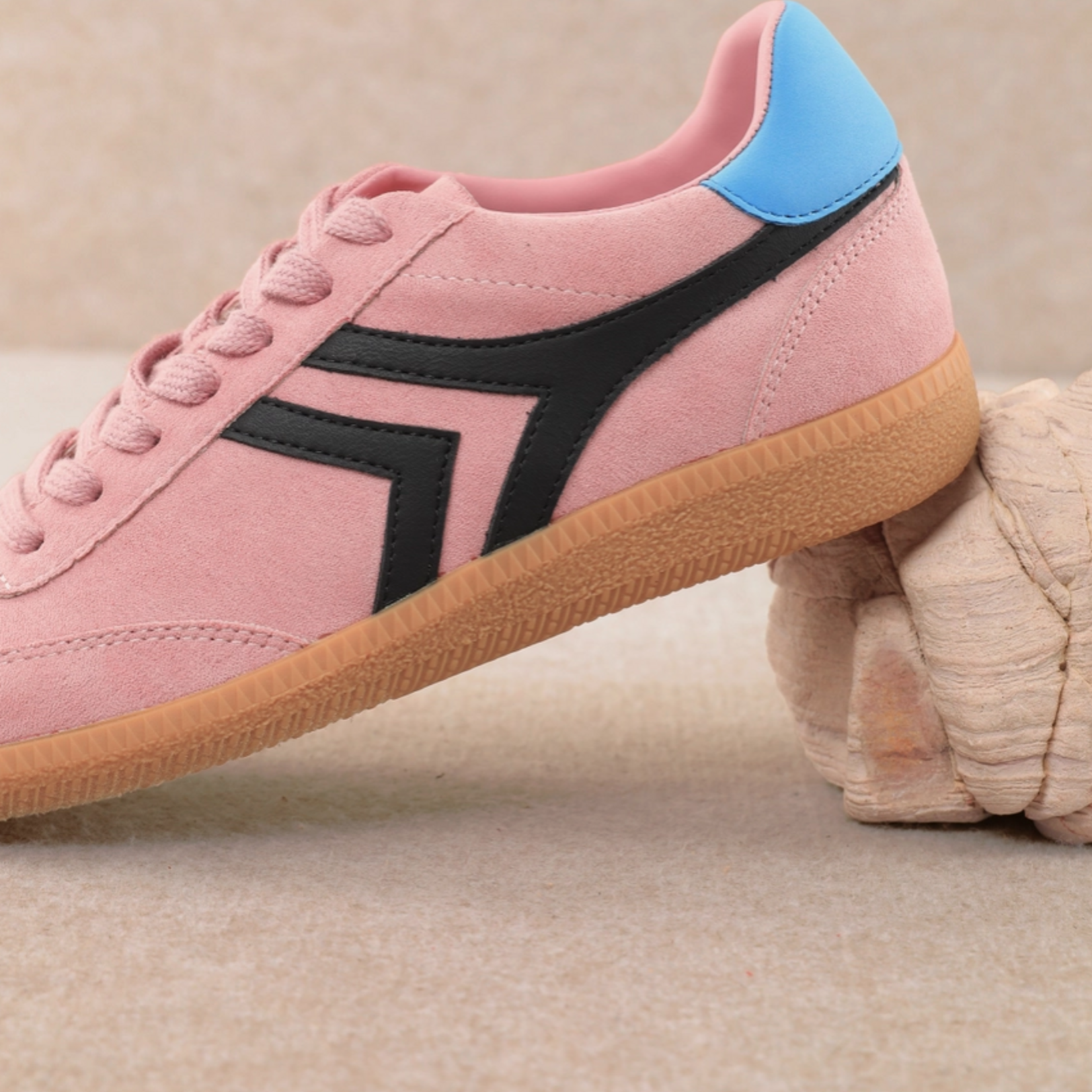 Miracle Miles Xena Sneaker