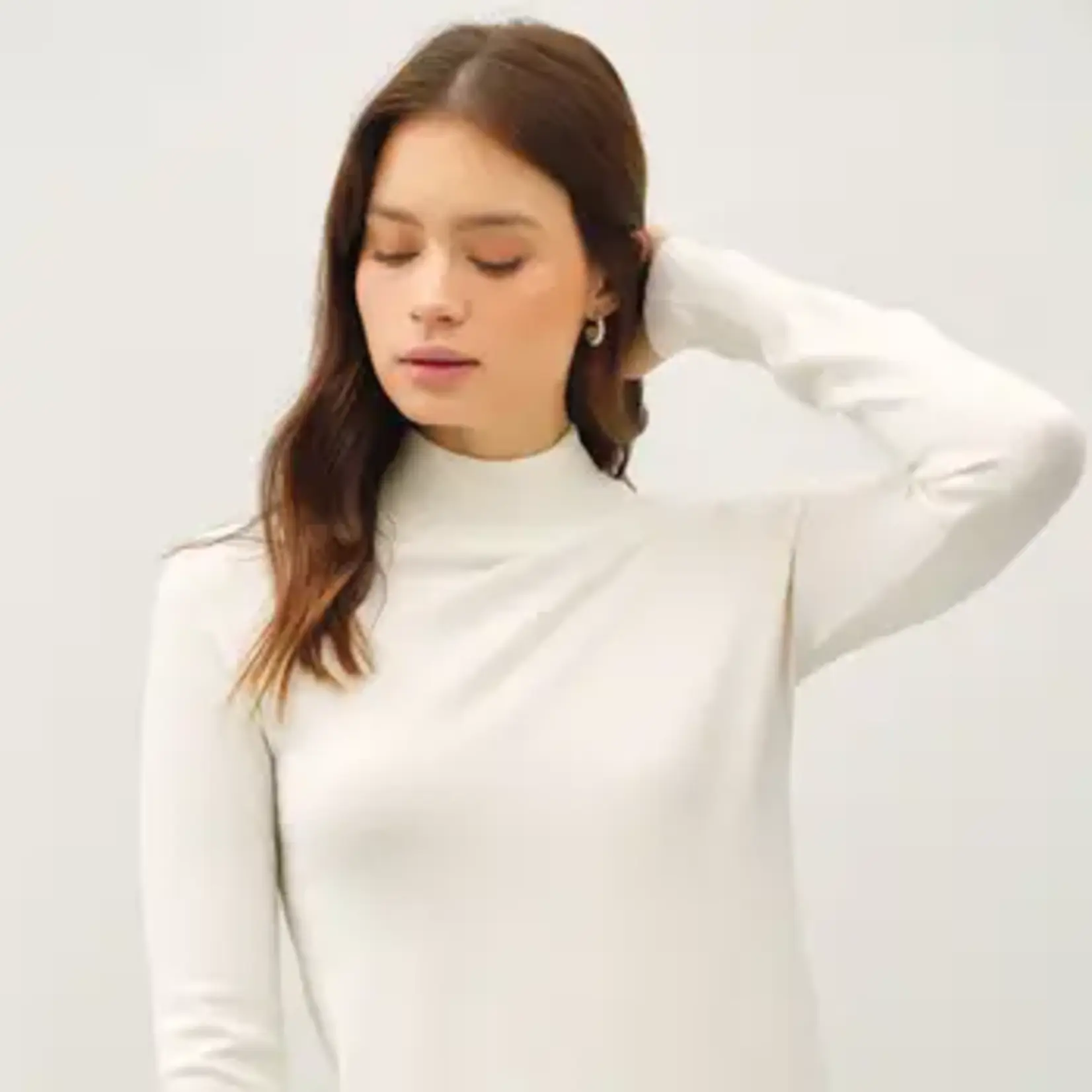 Be Cool Basic Mock Neck Sweater