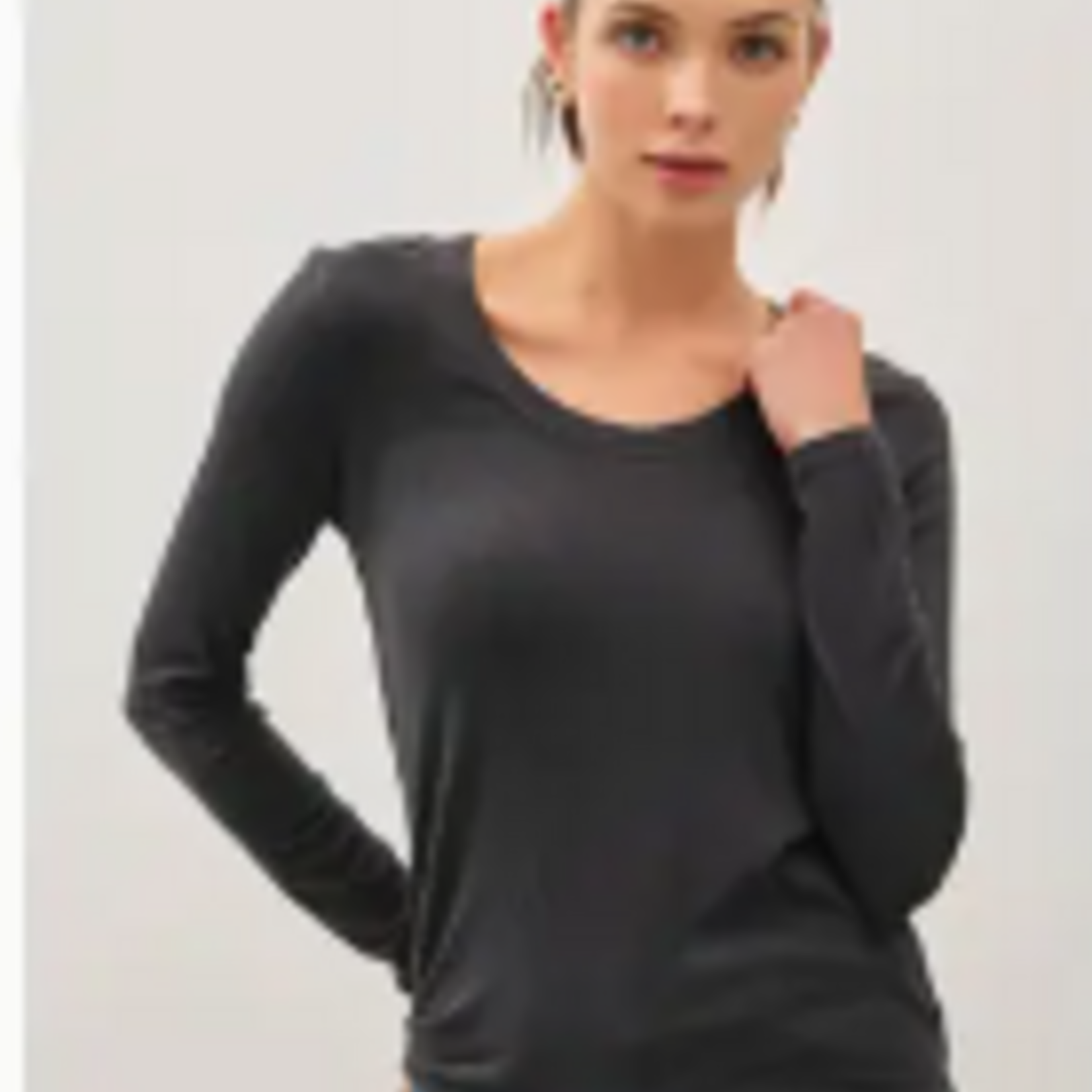 Be Cool Ultra Soft Basic Scoop Neck Long Sleeve Tee