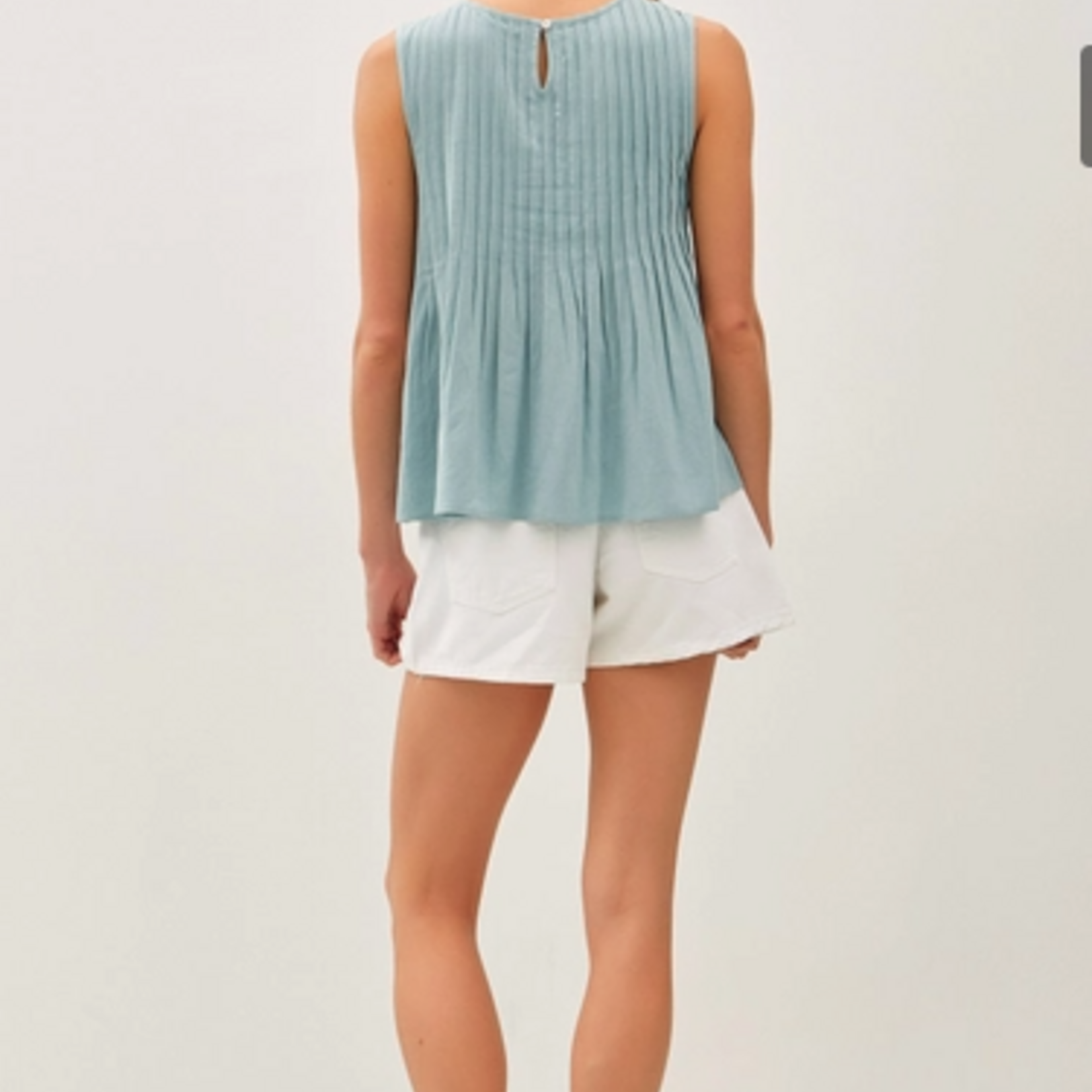 Be Cool Linen Blend Pleated Sleeveless Top