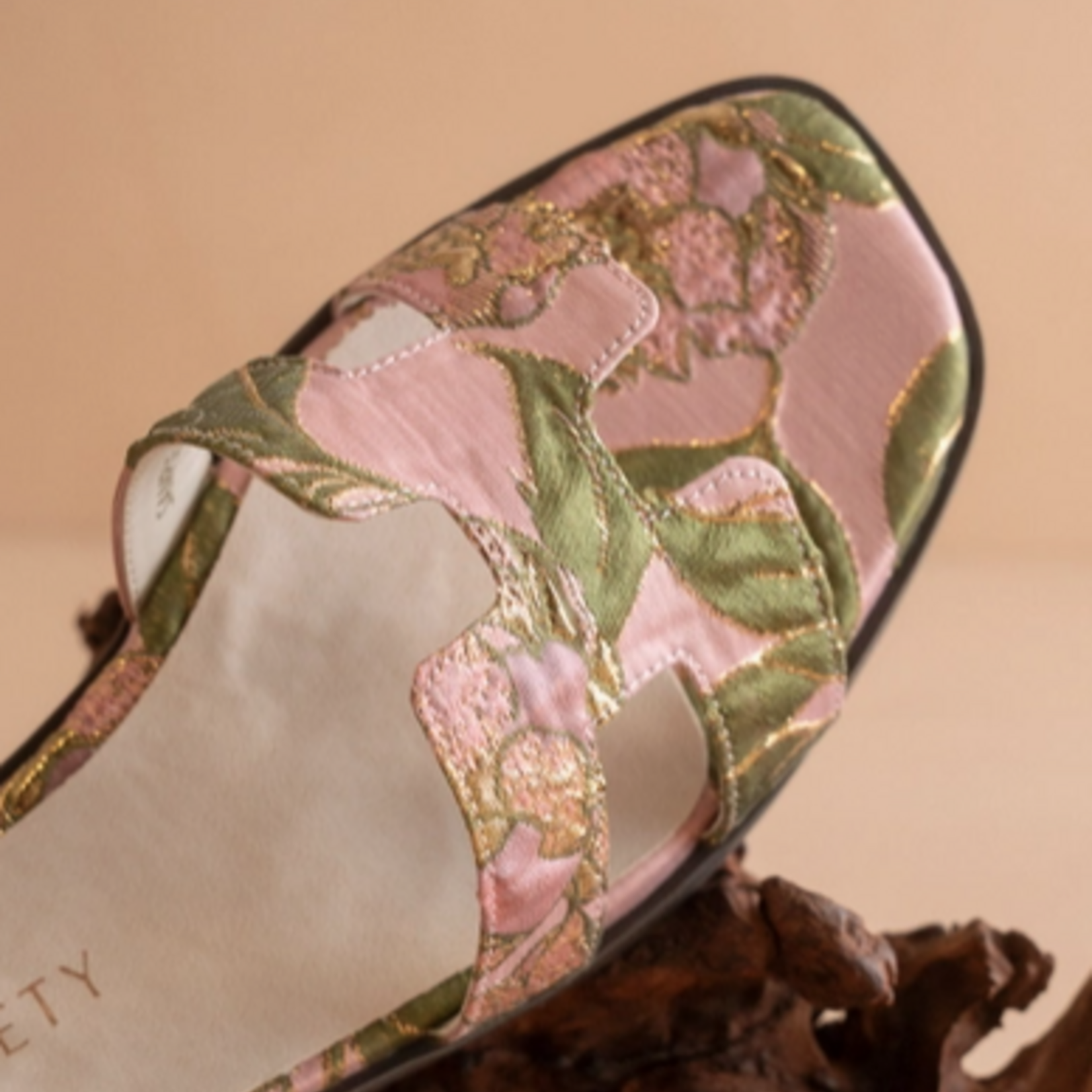 Oasis Society The Everlee Rose Garden Sandal