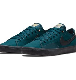 Nike USA, Inc. SB BLZR Court DVDL Midnight Turq/Black