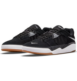 Nike USA, Inc. Nike SB Ishod Black/White-Dark Grey