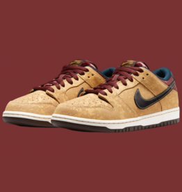 Nike SB Nike SB Dunk Low Pro "City Of Cinema" Celestial Gold/Black/Red