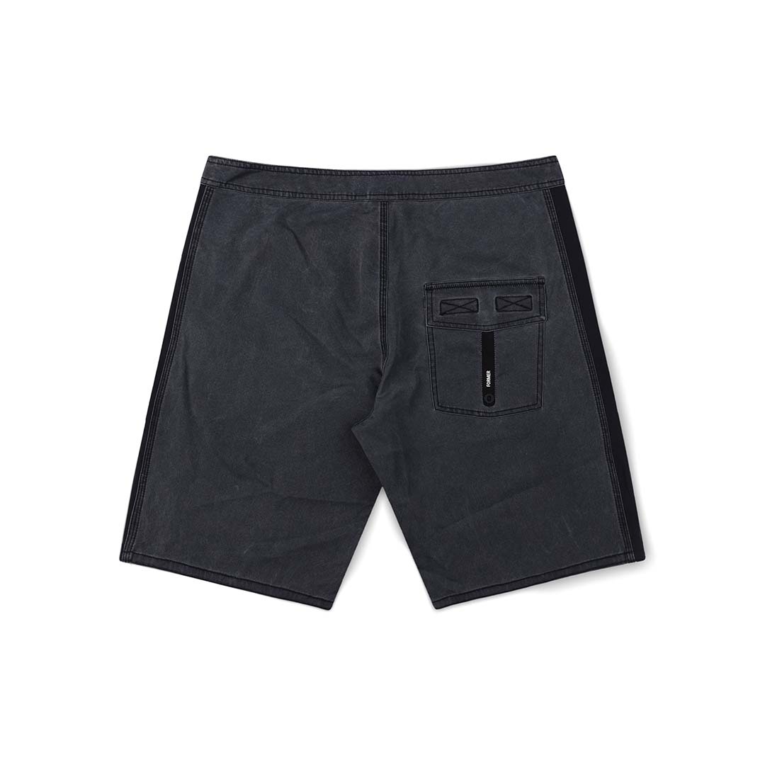 FORMER Team 19" Trunk Black