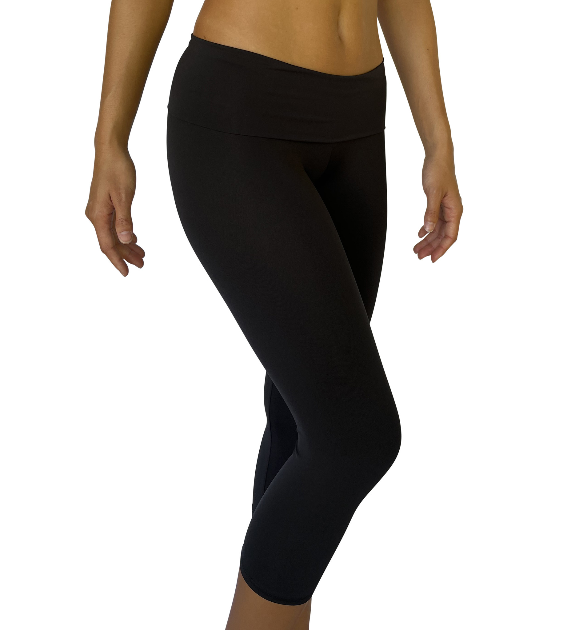 Pualani High Waist Capri Black Solid