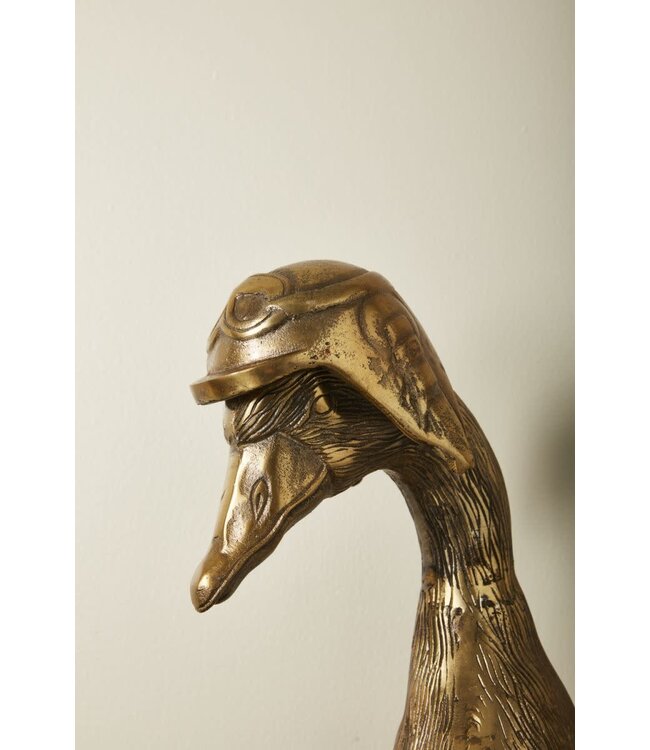 Charlie the Swan E + E Wall Mount