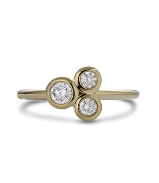 Simply Elegant Boutique Diamond Bezel Station Ring 14KT - .35CTW