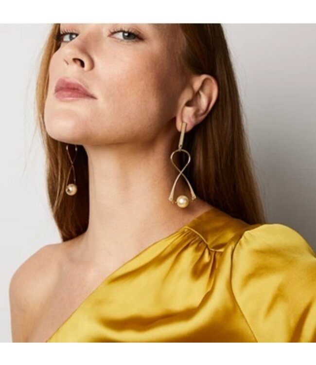 L George Twisty Pearl Drop